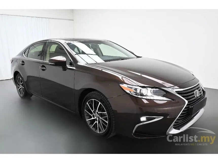 2015 Lexus ES 250 Luxury Sedan