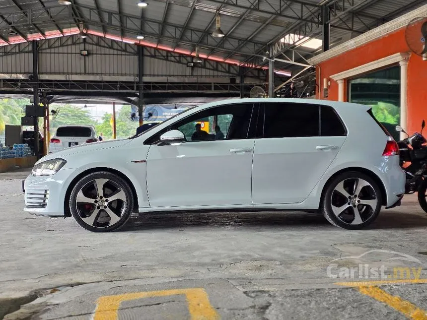 2014 Volkswagen Golf GTI Hatchback