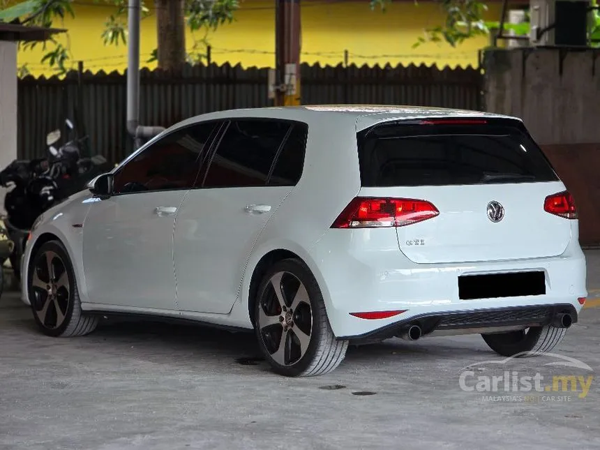2014 Volkswagen Golf GTI Hatchback