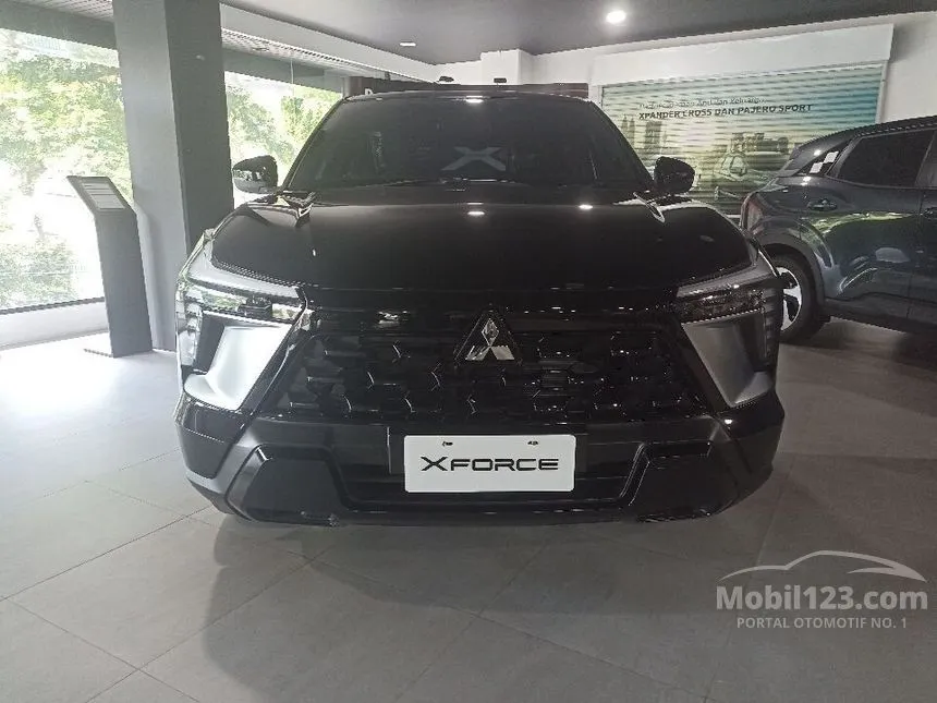 Jual Mobil Mitsubishi XFORCE 2023 Ultimate 1.5 di Banten Automatic Wagon Hitam Rp 382.900.000