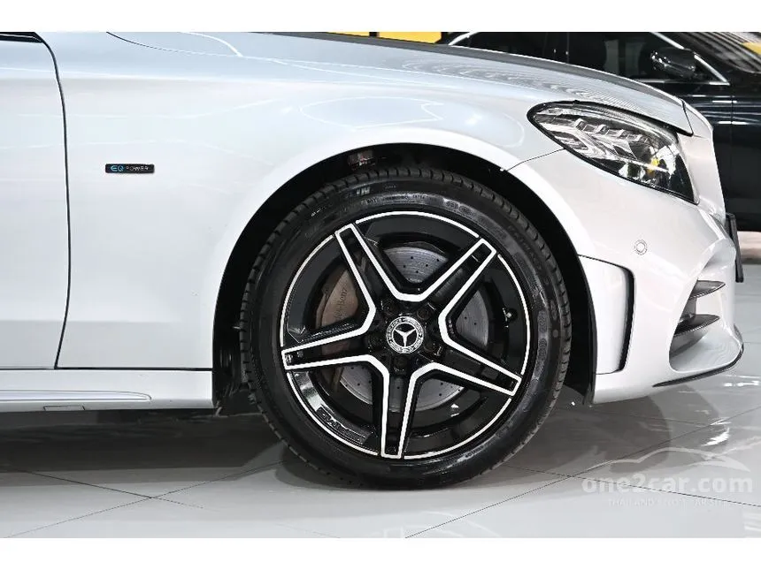 2022 Mercedes-Benz C300 e AMG Sport Sedan