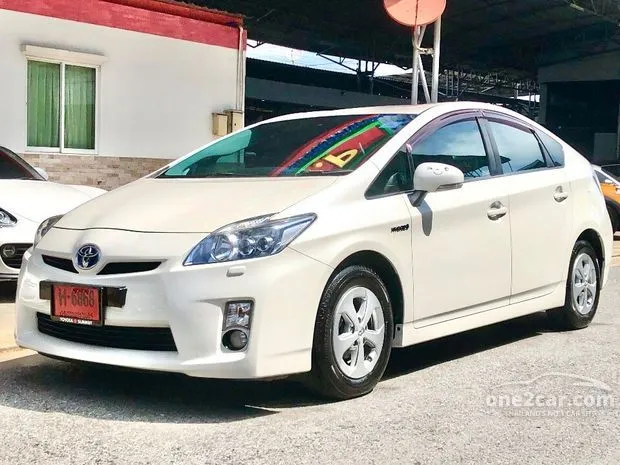 Prius deals car price