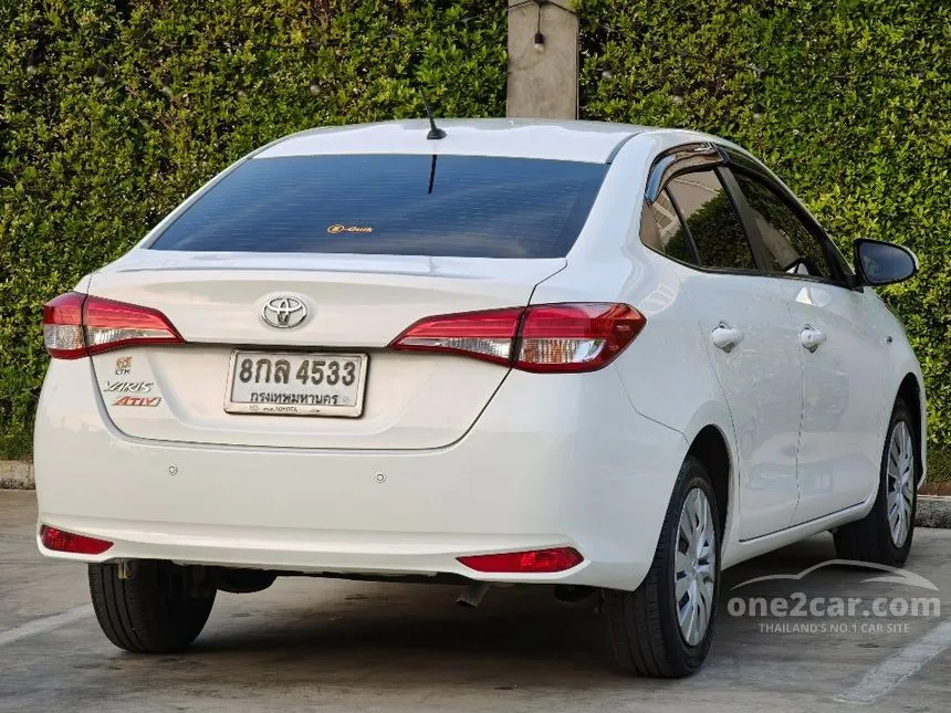 2019 Toyota Yaris Ativ J Sedan