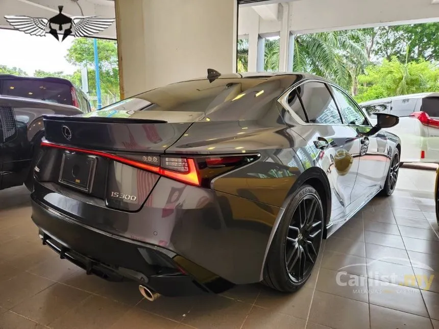 2022 Lexus IS 300 F Sport Sedan