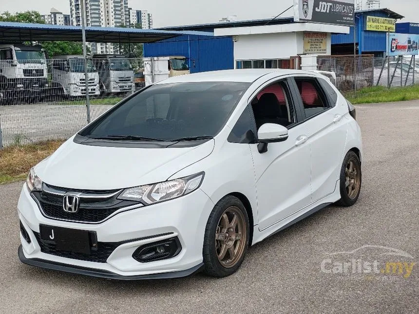 2015 Honda Jazz V Hatchback