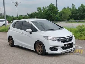 2015 Honda Jazz 1.5 V Hatchback
