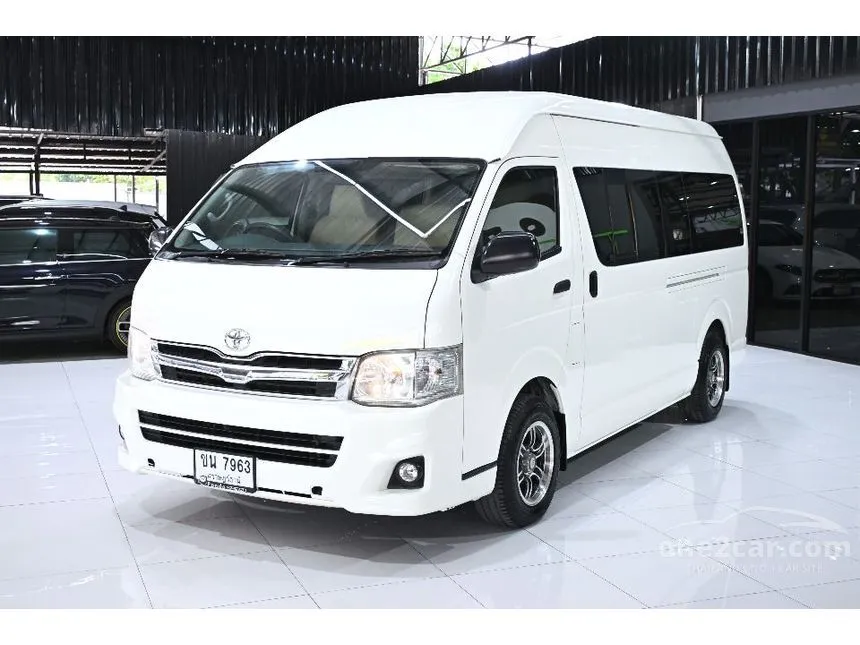 2011 Toyota HIACE D4D Van