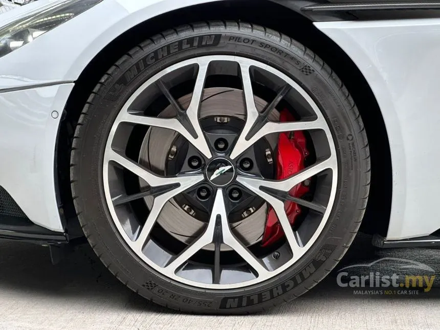 2018 Aston Martin DB11 V12 Coupe