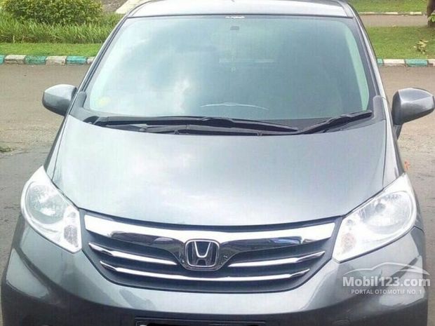  Honda  Freed  Mobil  Bekas Baru dijual di Indonesia Dari 