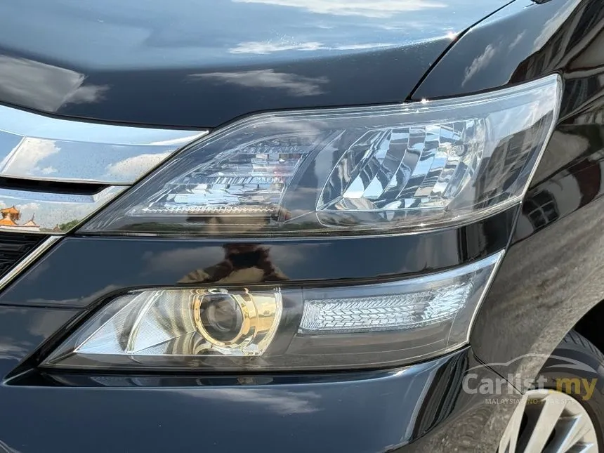 2013 Toyota Vellfire Z Golden Eyes MPV