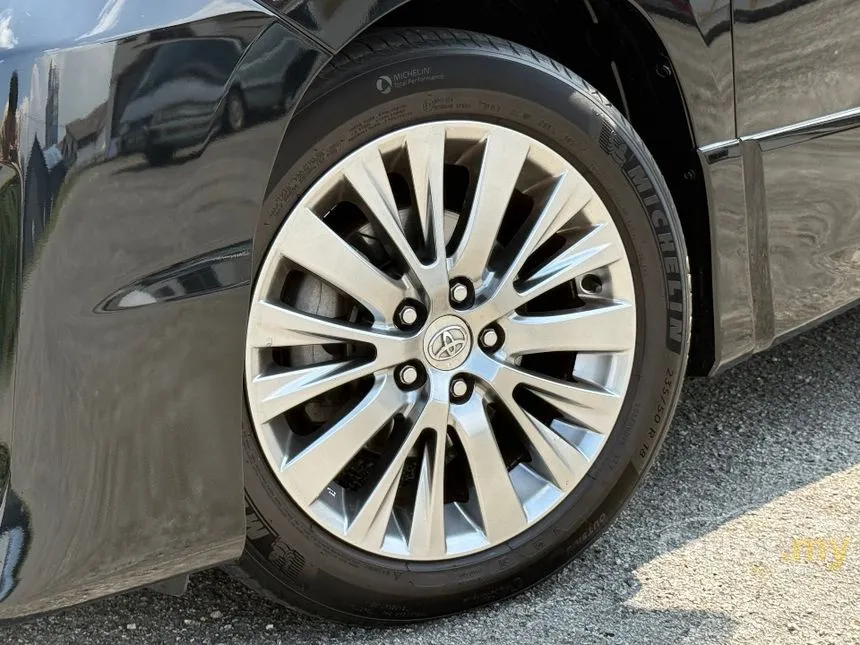 2013 Toyota Vellfire Z Golden Eyes MPV