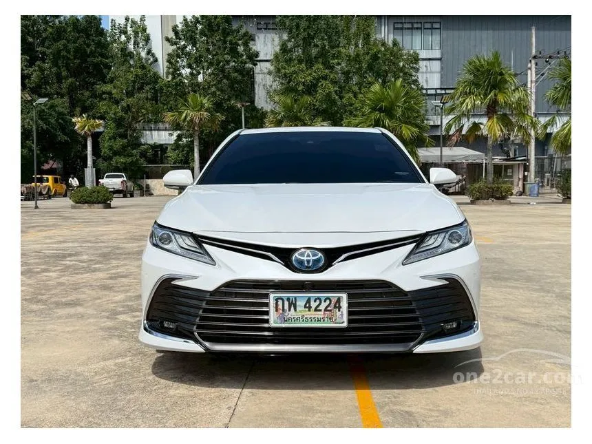 2021 Toyota CAMRY HEV Premium Luxury Sedan
