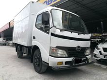 2010 HINO WU300R 4.0CC 1TON LORRY 10FT