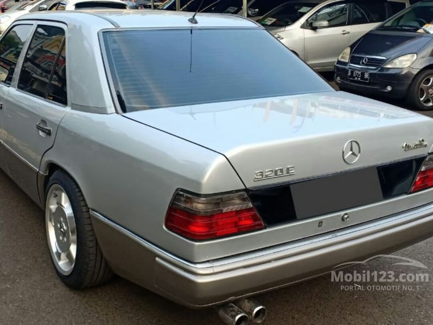 1994 Mercedes-Benz E320 3.2 Manual Sedan
