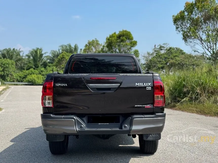 2022 Toyota Hilux E Dual Cab Pickup