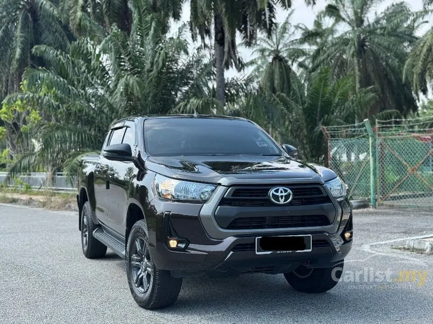 2022 Toyota Hilux E Dual Cab Pickup