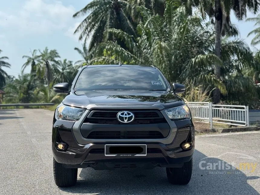 2022 Toyota Hilux E Dual Cab Pickup