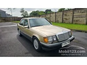 1988 Mercedes-Benz 300 3.0 E Sedan