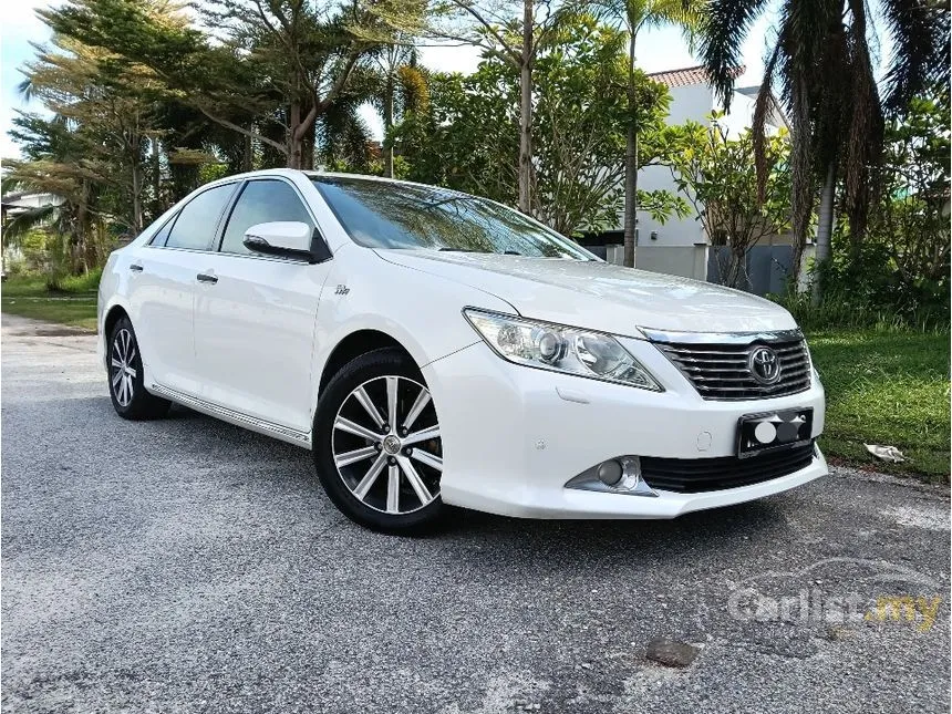 2013 Toyota Camry V Sedan