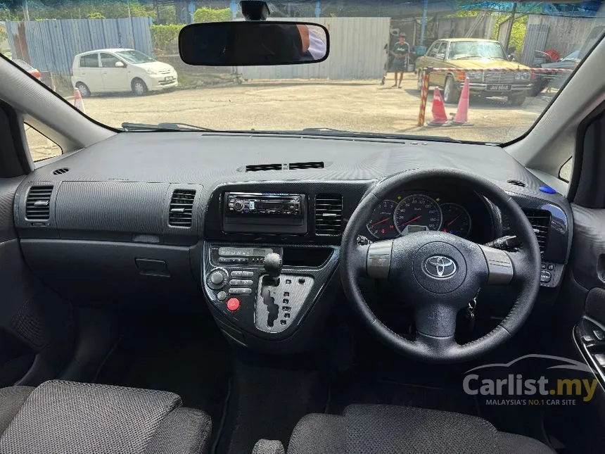 2005 Toyota Wish Type E MPV