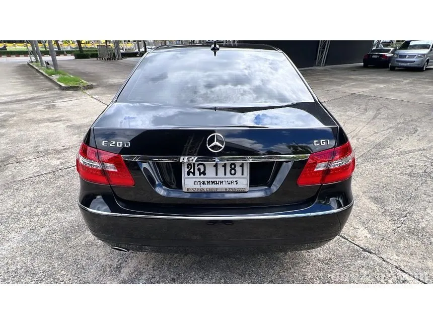 2012 Mercedes-Benz E200 Elegance CGI BlueEFFICIENCY Sedan
