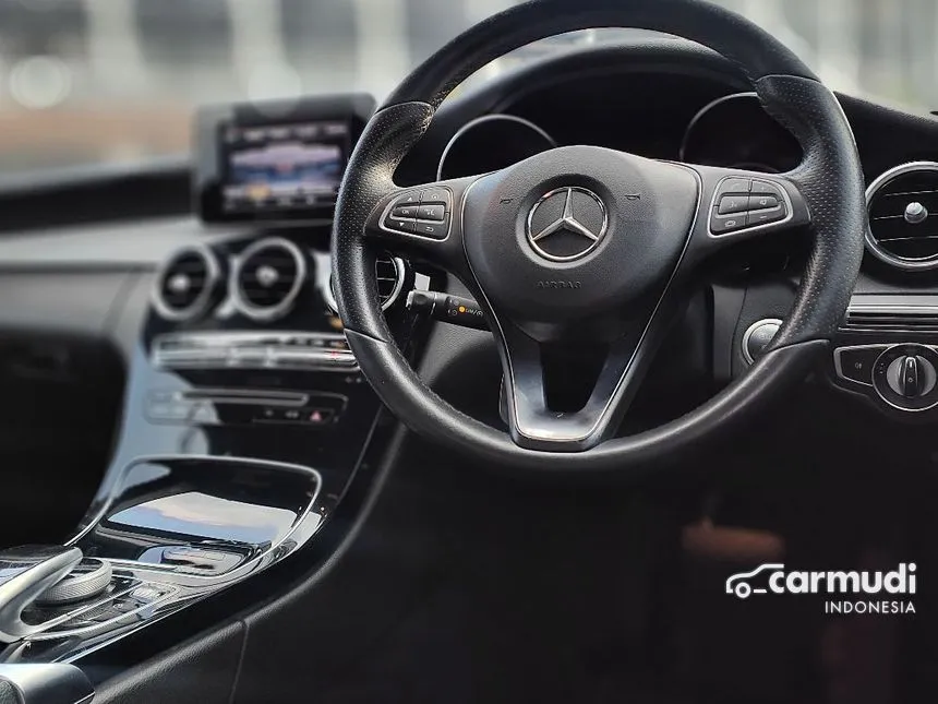 2018 Mercedes-Benz C200 AMG Line Sedan