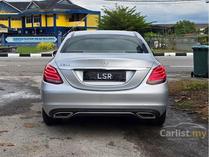 2016 Mercedes-Benz C200 Avantgarde Sedan