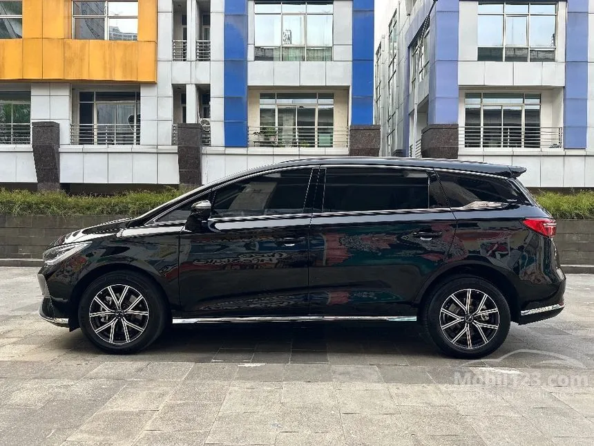 2024 BYD M6 Superior 7 Seater MPV