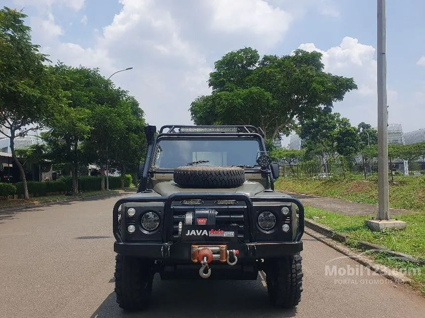 Jual Mobil Land Rover Defender 1997 110 2.2 di Banten Manual SUV Hitam Rp 900.000.000