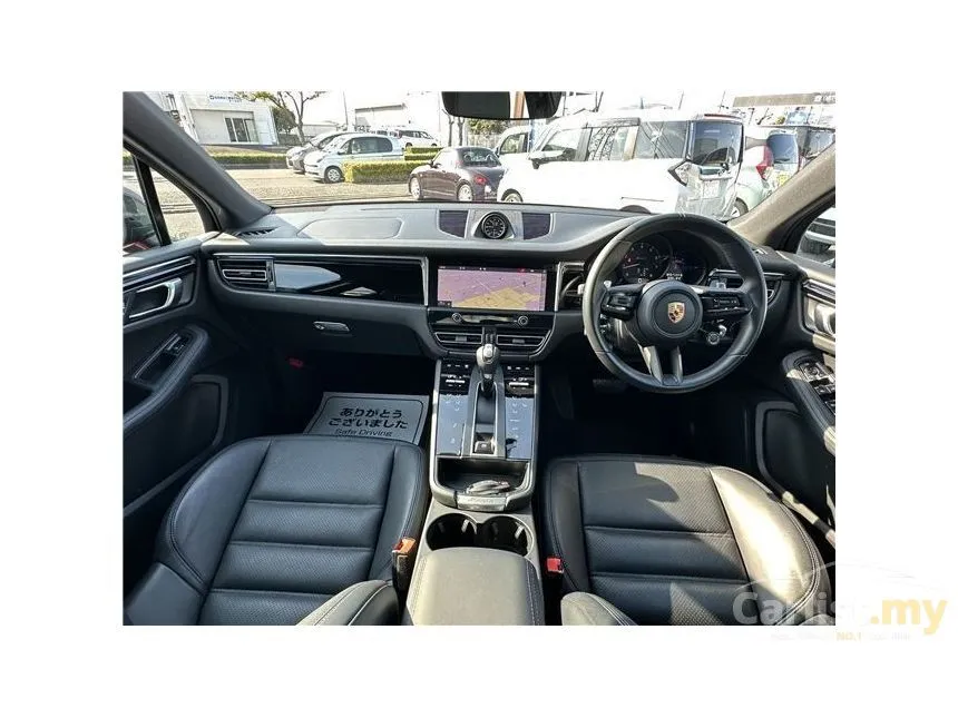 2022 Porsche Macan SUV