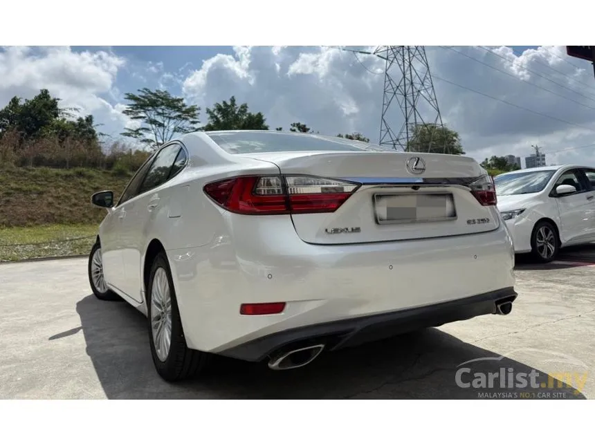 2015 Lexus ES 250 Luxury Sedan