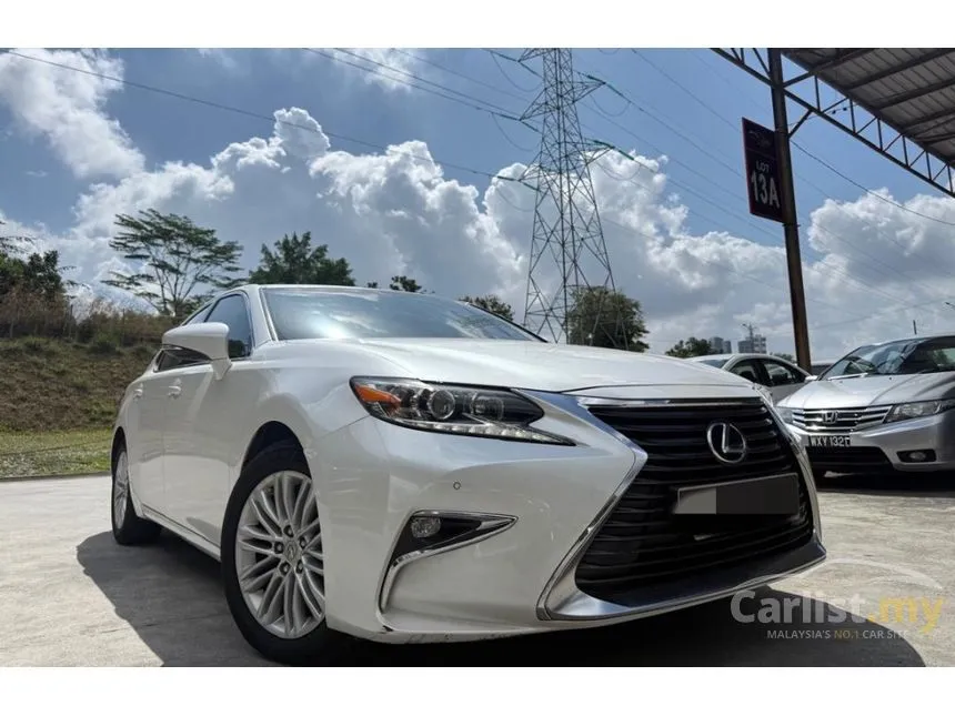 2015 Lexus ES 250 Luxury Sedan