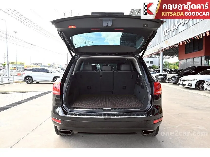 2012 Volkswagen TOUAREG Hybrid SUV