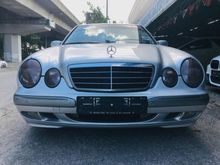MERCEDES BENZ E240 2001,2 ELECTRONIC MEMORY SEATS,CRYSTAL SILVER IN COLOUR,FULL LEATHER SEATS,SMOOTH ENGINE GEAR BOX,ONE DATO OWNER