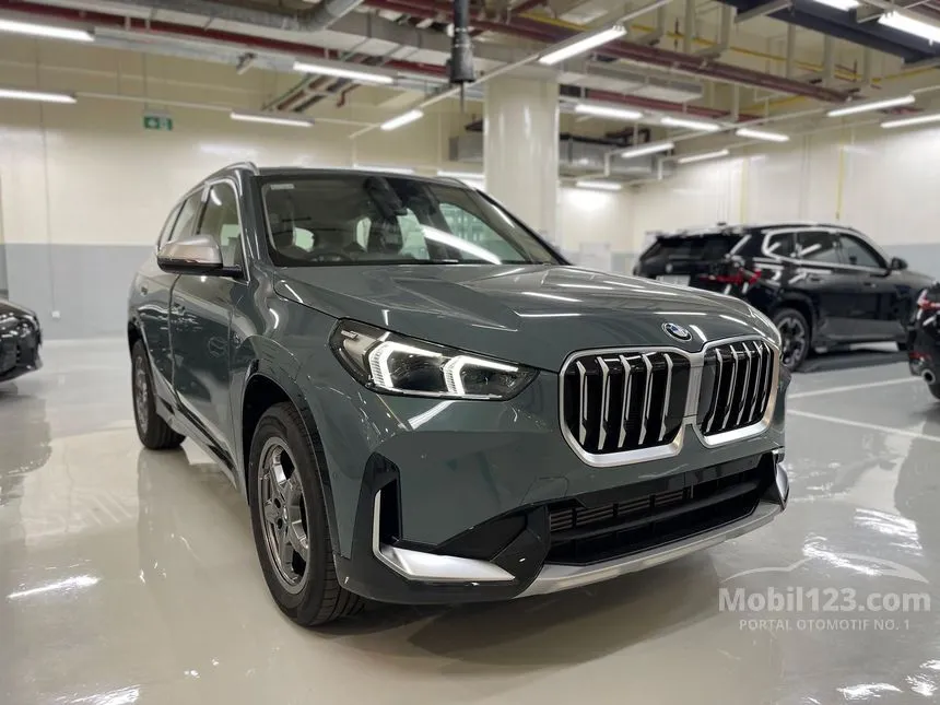 Jual Mobil BMW X1 2024 sDrive18i xLine 1.5 di DKI Jakarta Automatic SUV Lainnya Rp 1.015.000.000