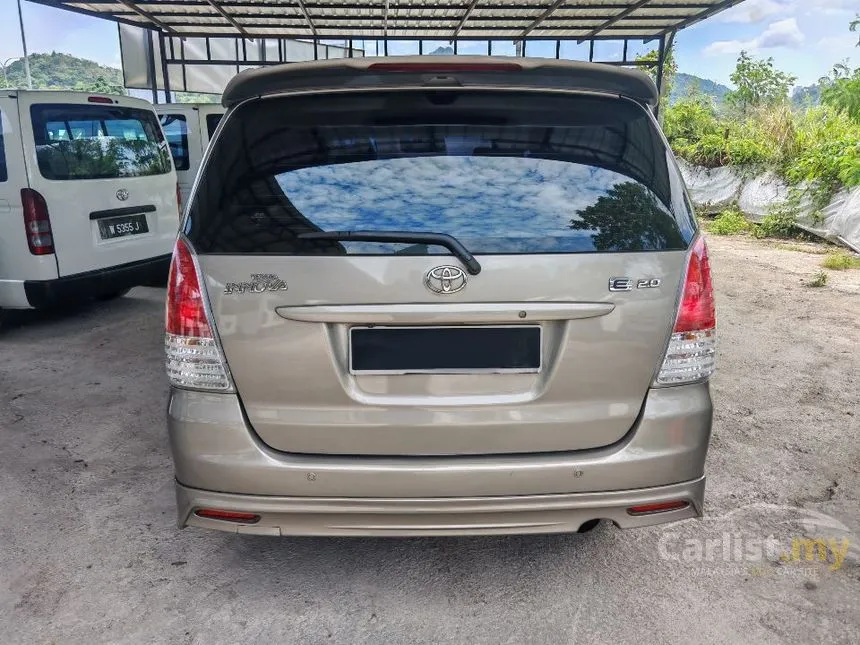 2011 Toyota Innova E MPV