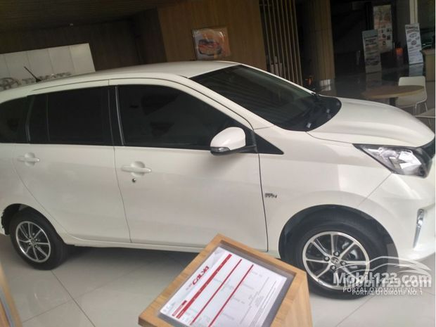 Toyota Calya Mobil baru dijual di Jawa-tengah Indonesia 