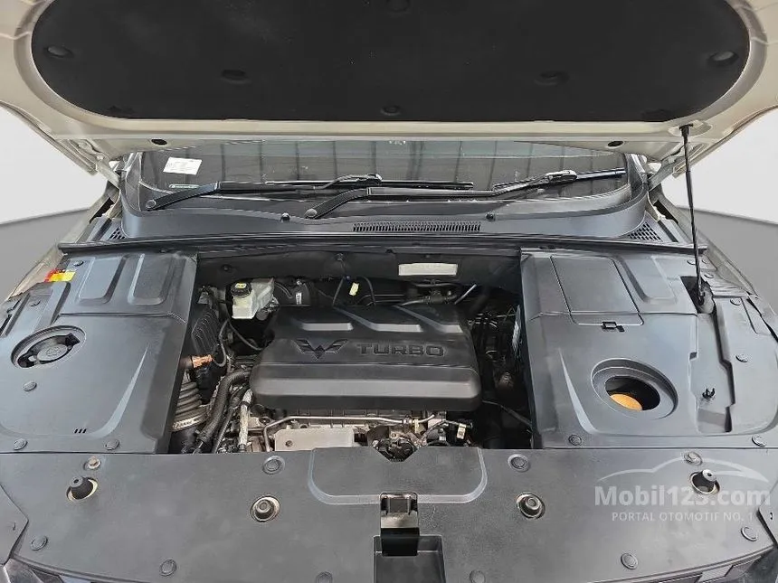 2021 Wuling Almaz RS Pro SUV