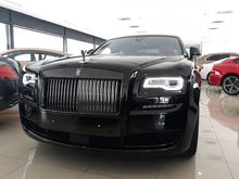 2017 Rolls Royce Black batch ( Worldwide Limited Unit ) ( Very Rare In Market )