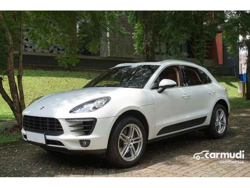 2015 Porsche Macan SUV
