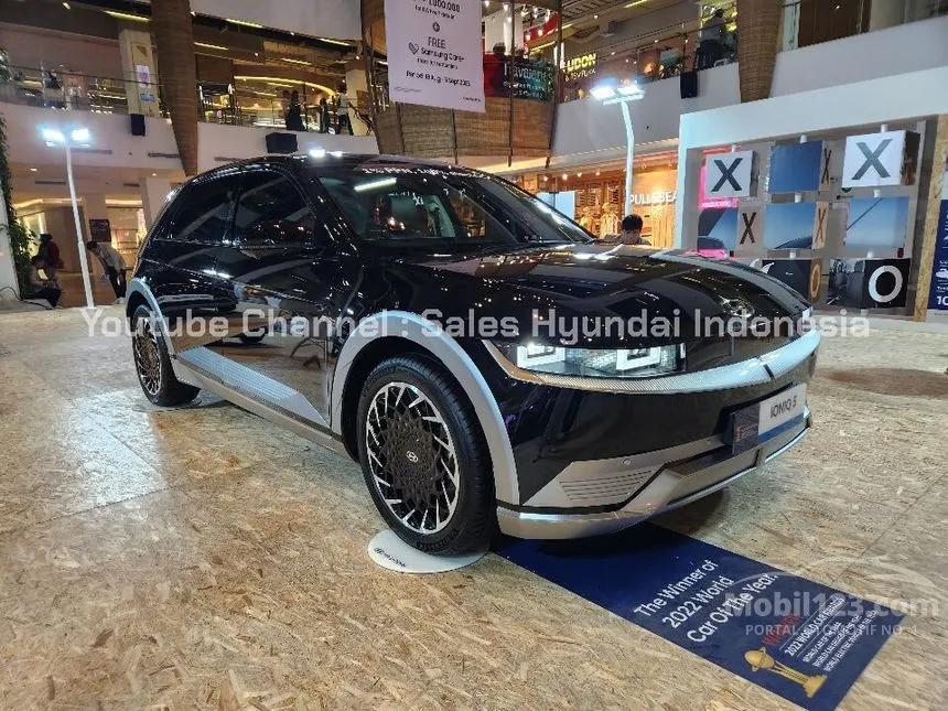 Jual Mobil Hyundai IONIQ 5 2024 Long Range Signature di Jawa Barat Automatic Wagon Hitam Rp 650.000.000
