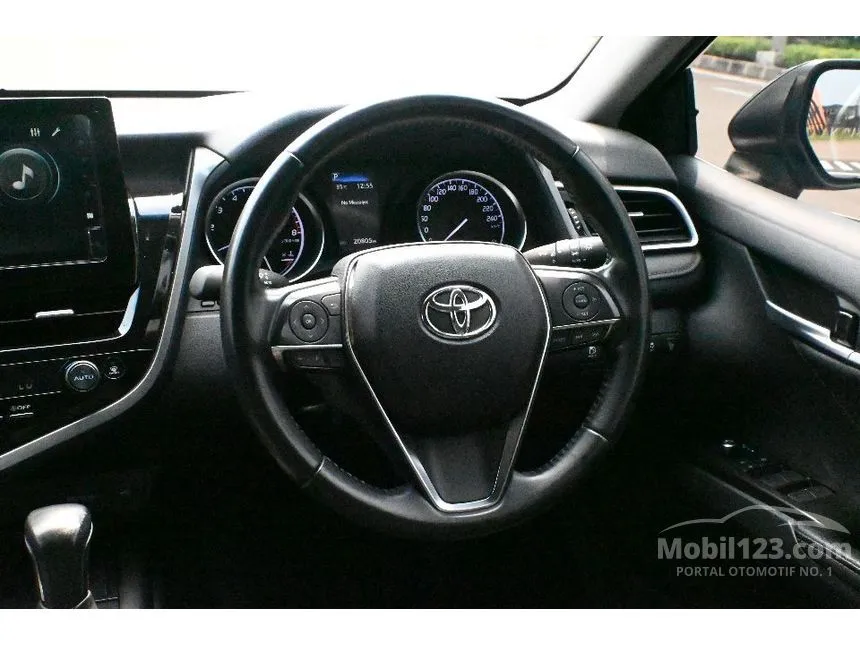 2023 Toyota Camry V Sedan