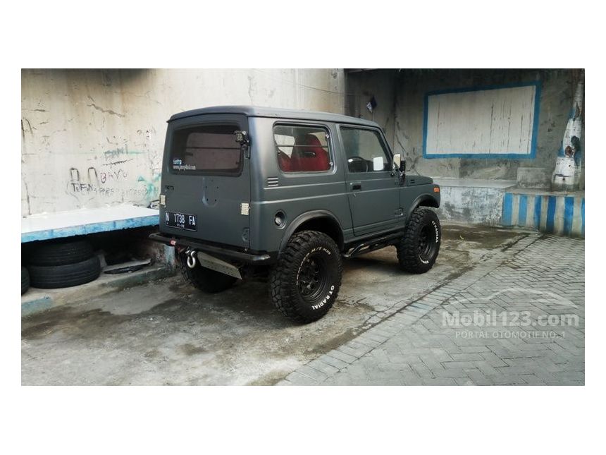 Jual Mobil Suzuki Jimny 1982 1.0 di Jawa Timur Manual Jeep Abu-abu Rp