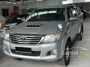 2014 Toyota Hilux 2.5 G VNT Dual Cab (Metallic) Pickup