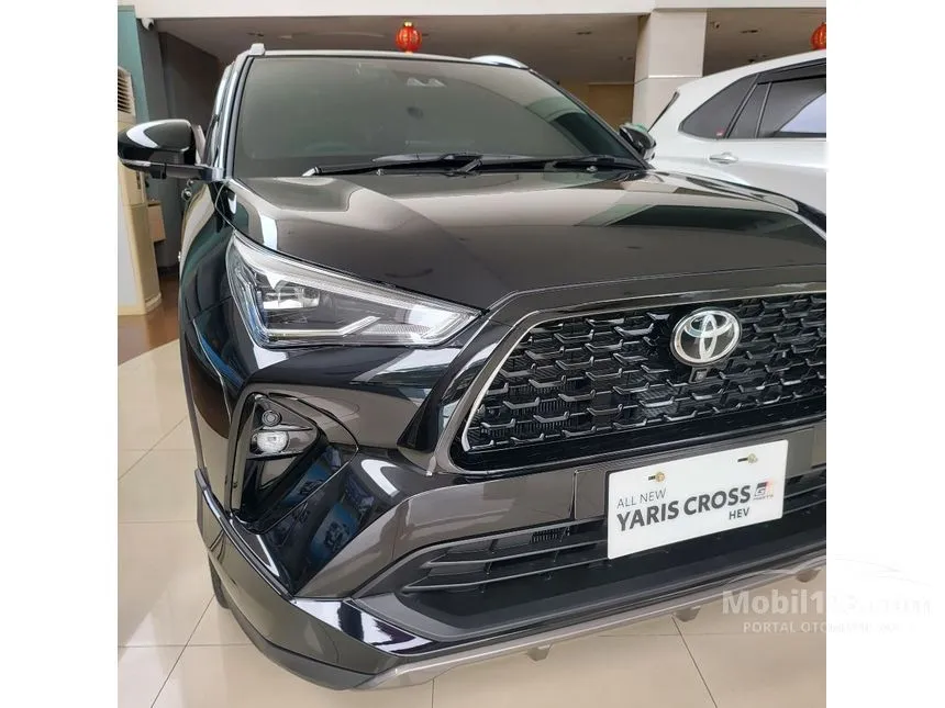 2026 Toyota Yaris Cross S HV SUV