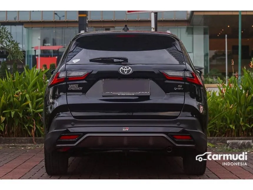 2023 Toyota Yaris Cross S HV with GR Parts Aero Pkg SUV