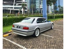 1997 BMW 735i 3.5 E38 Sedan