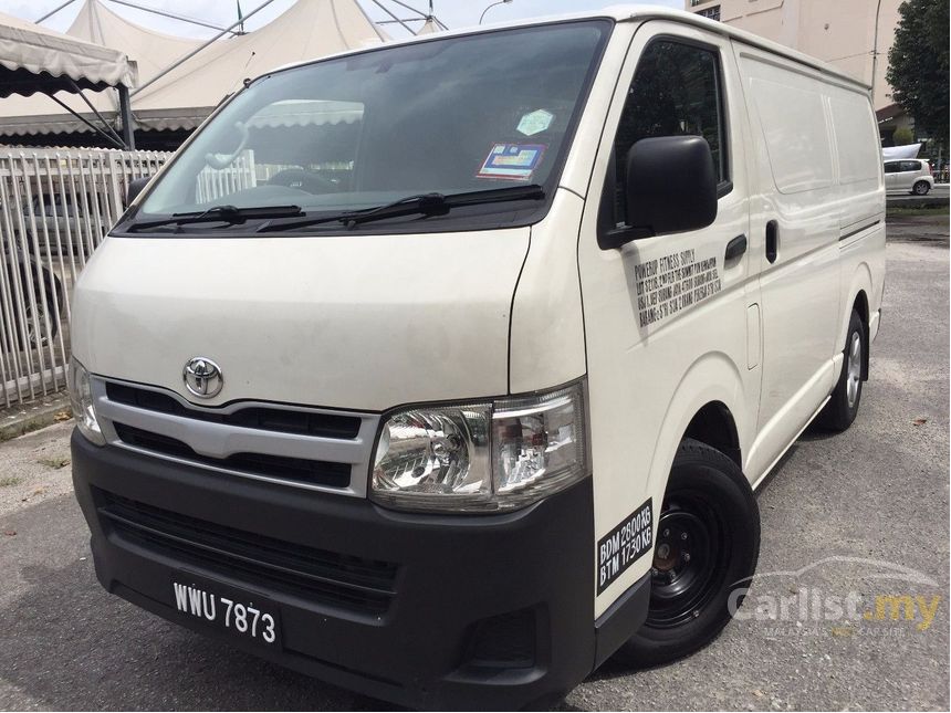 Toyota Hiace 2013 Panel 2.5 in Selangor Manual Van White 
