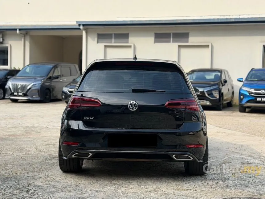 2020 Volkswagen Golf TSI R-Line Hatchback