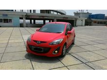 Mazda2 HB V AT Merah 2013 Pemakaian 2014